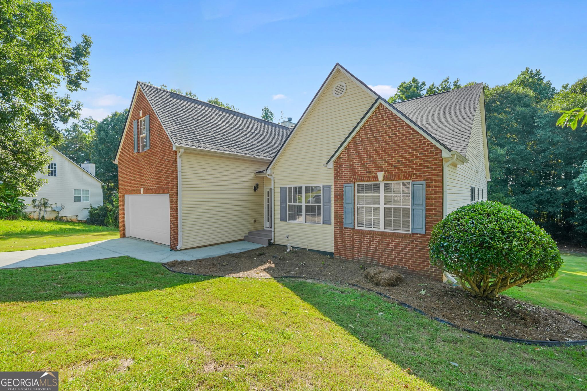 270 Dearing Woods WAY