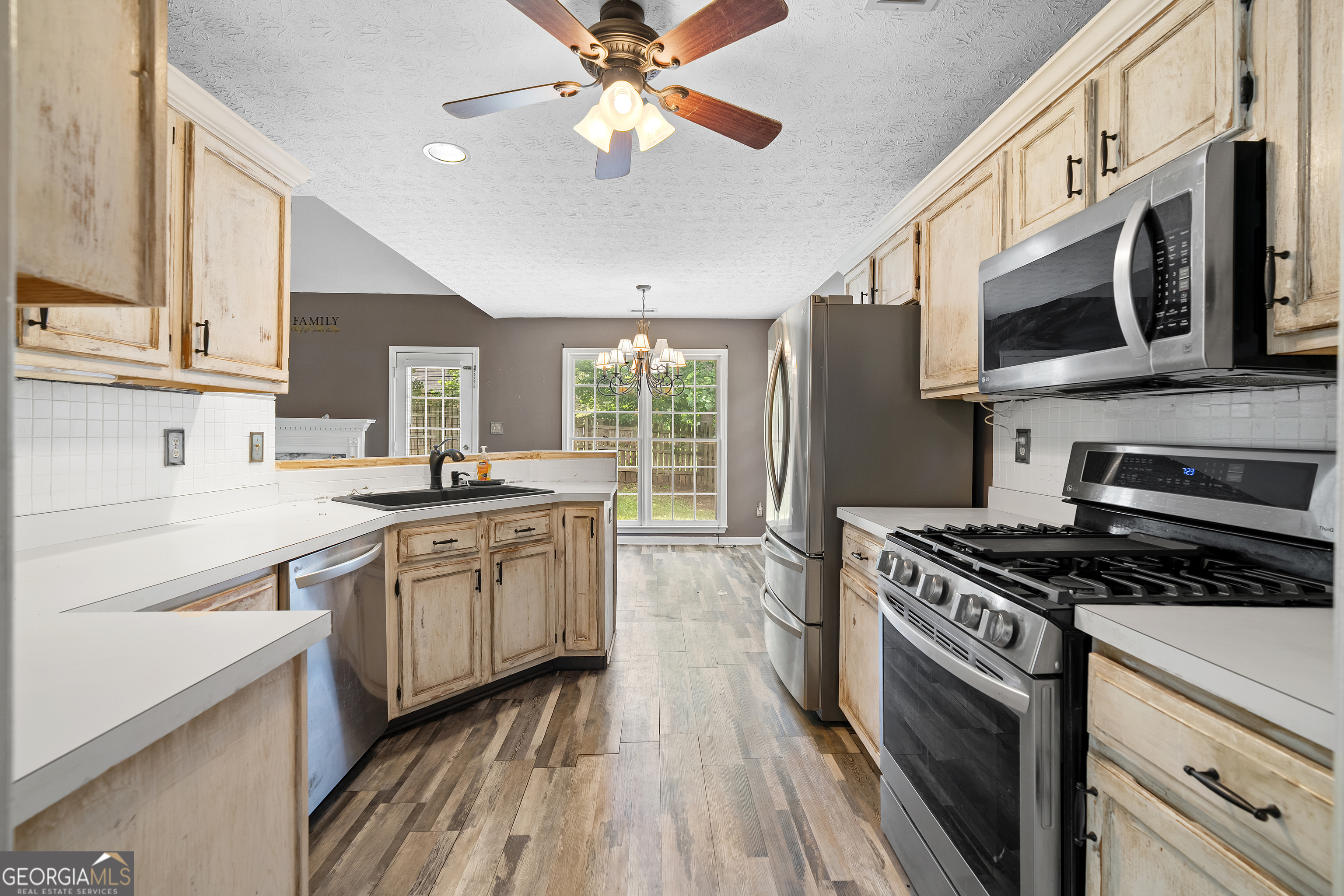 6231 Autumn View CT NW