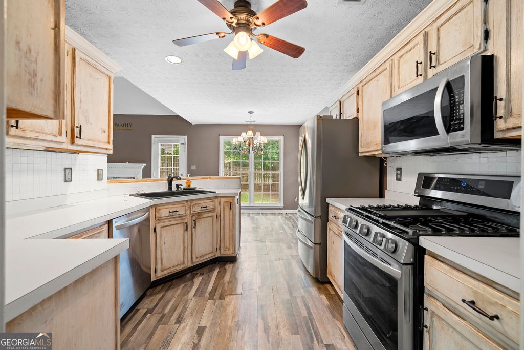 Photo of 6231 Autumn View Court NW, Acworth, GA 30101 (MLS # 10774490)