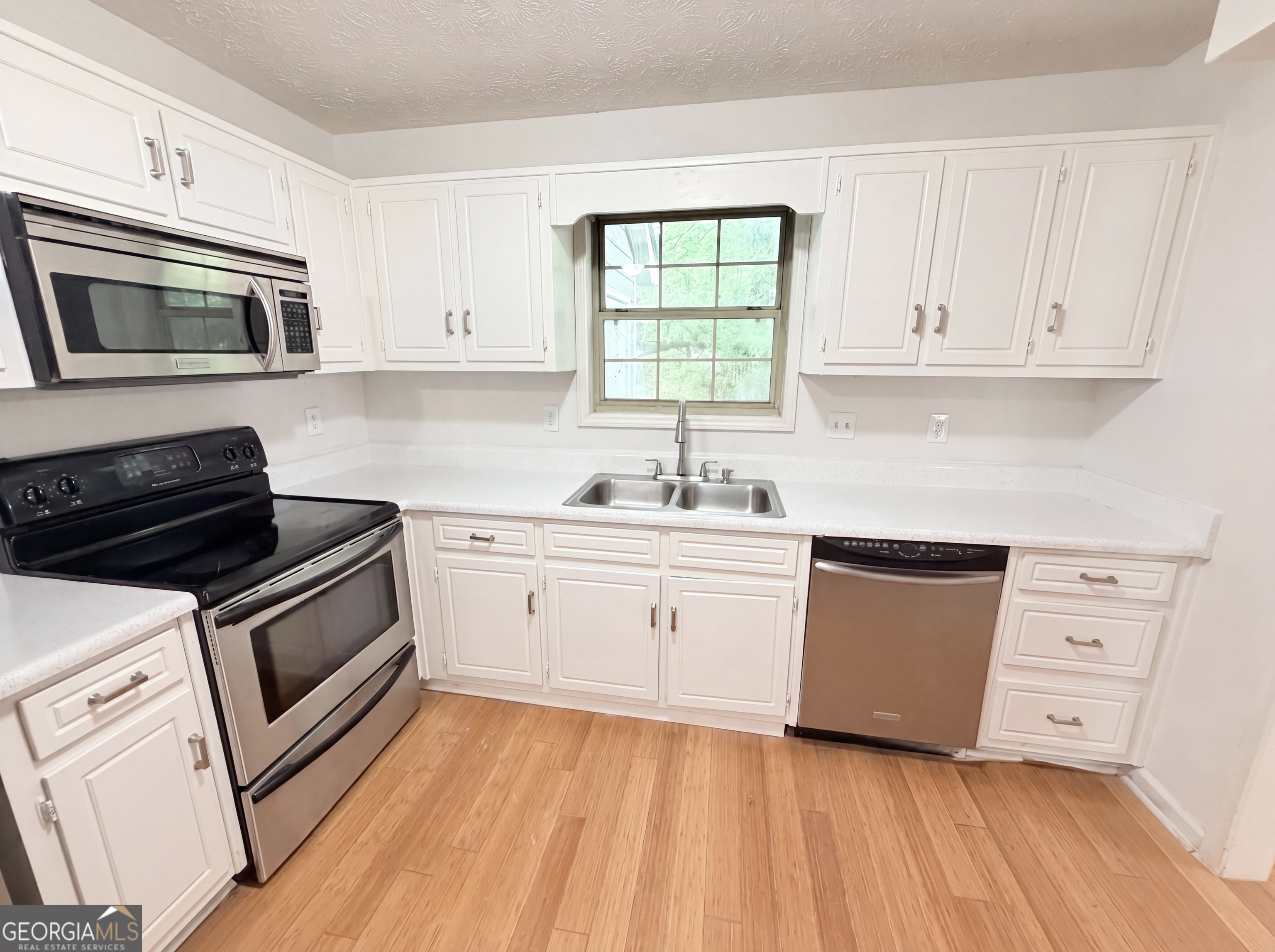 4558 Coopers Creek PL SE