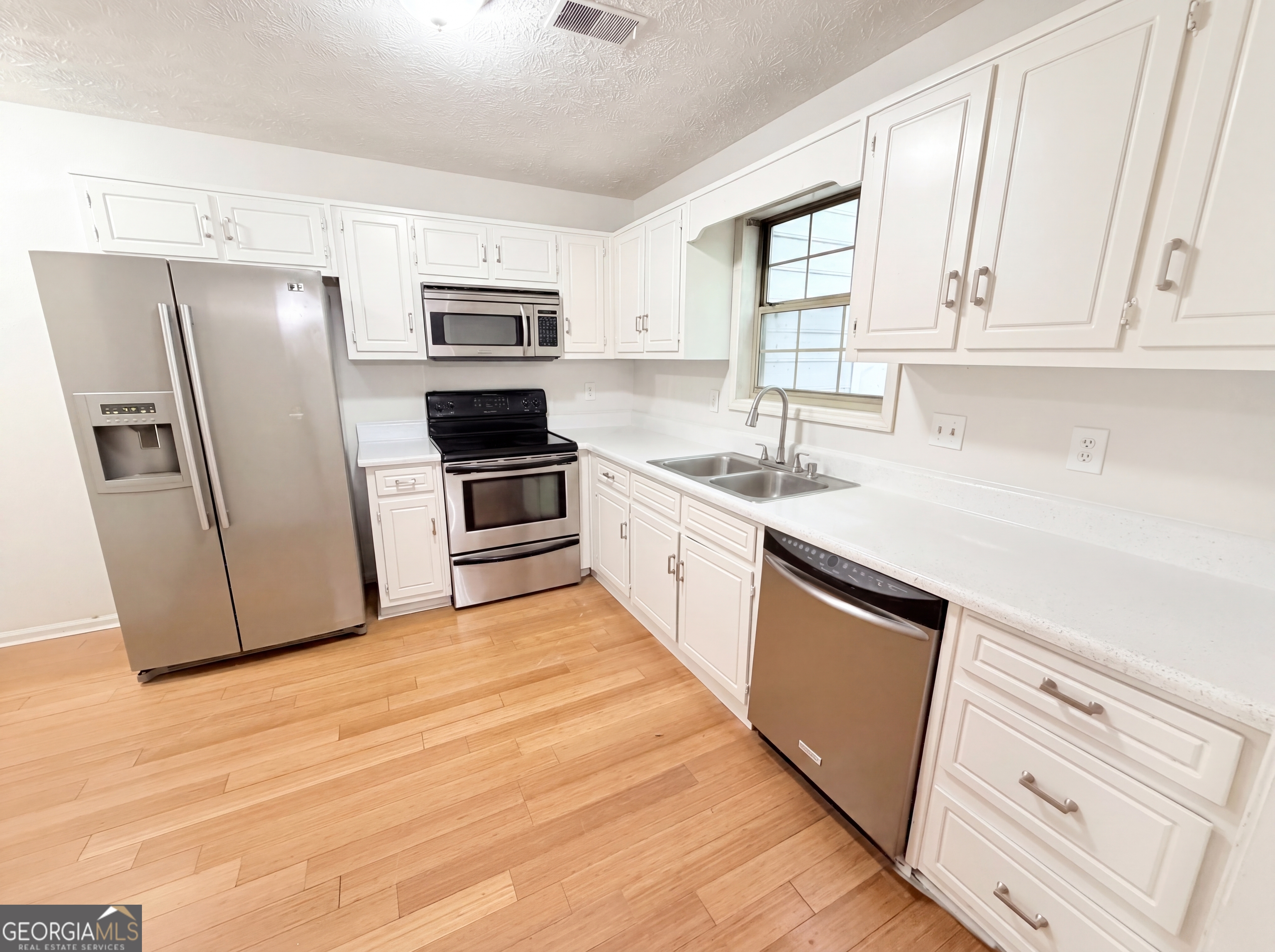 4558 Coopers Creek PL SE