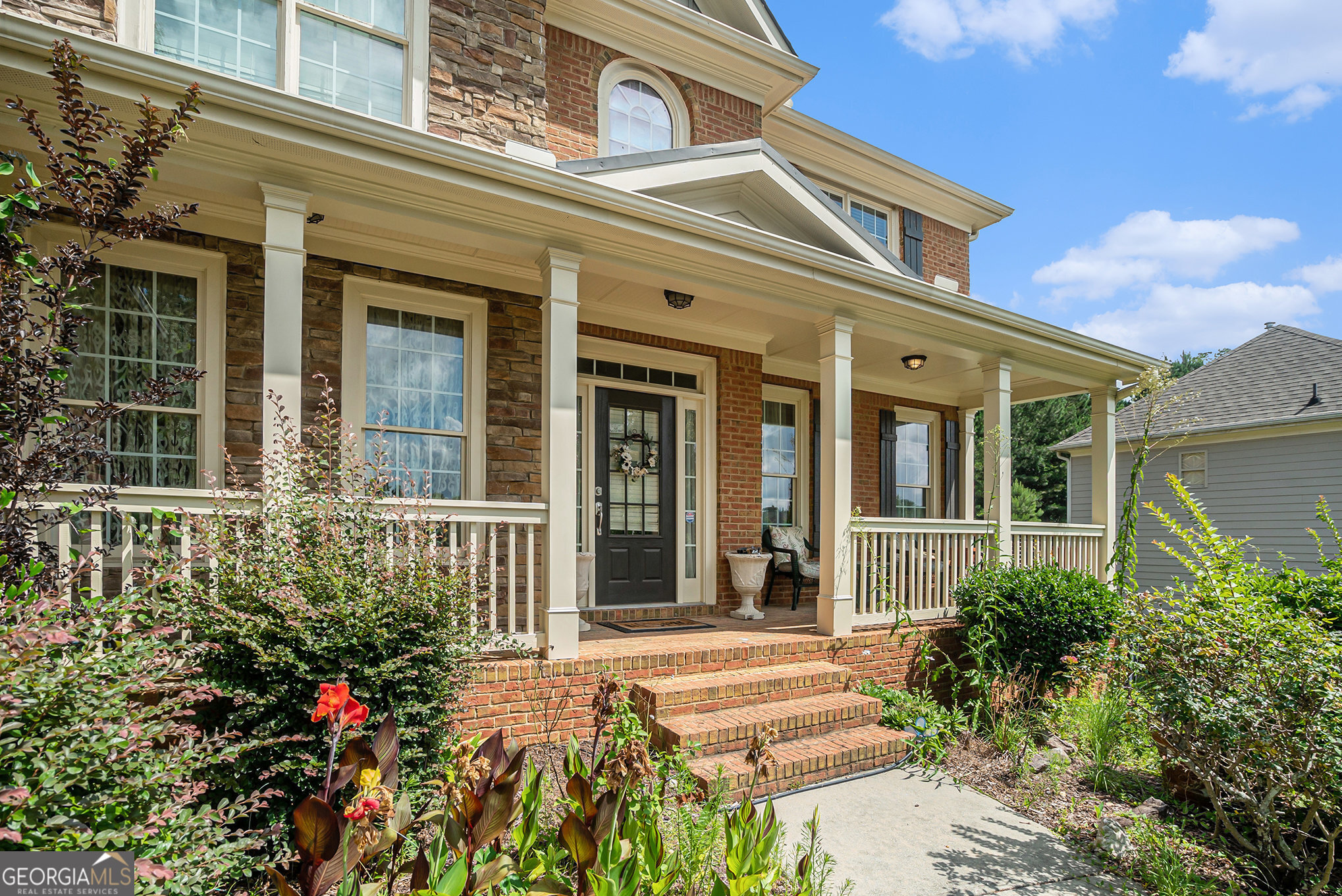 1710 Riverpark DR