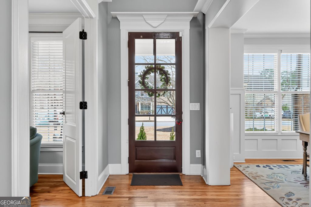 Photo of 1735 Brown Circle, Marietta, GA 30066 (MLS # 10673026)