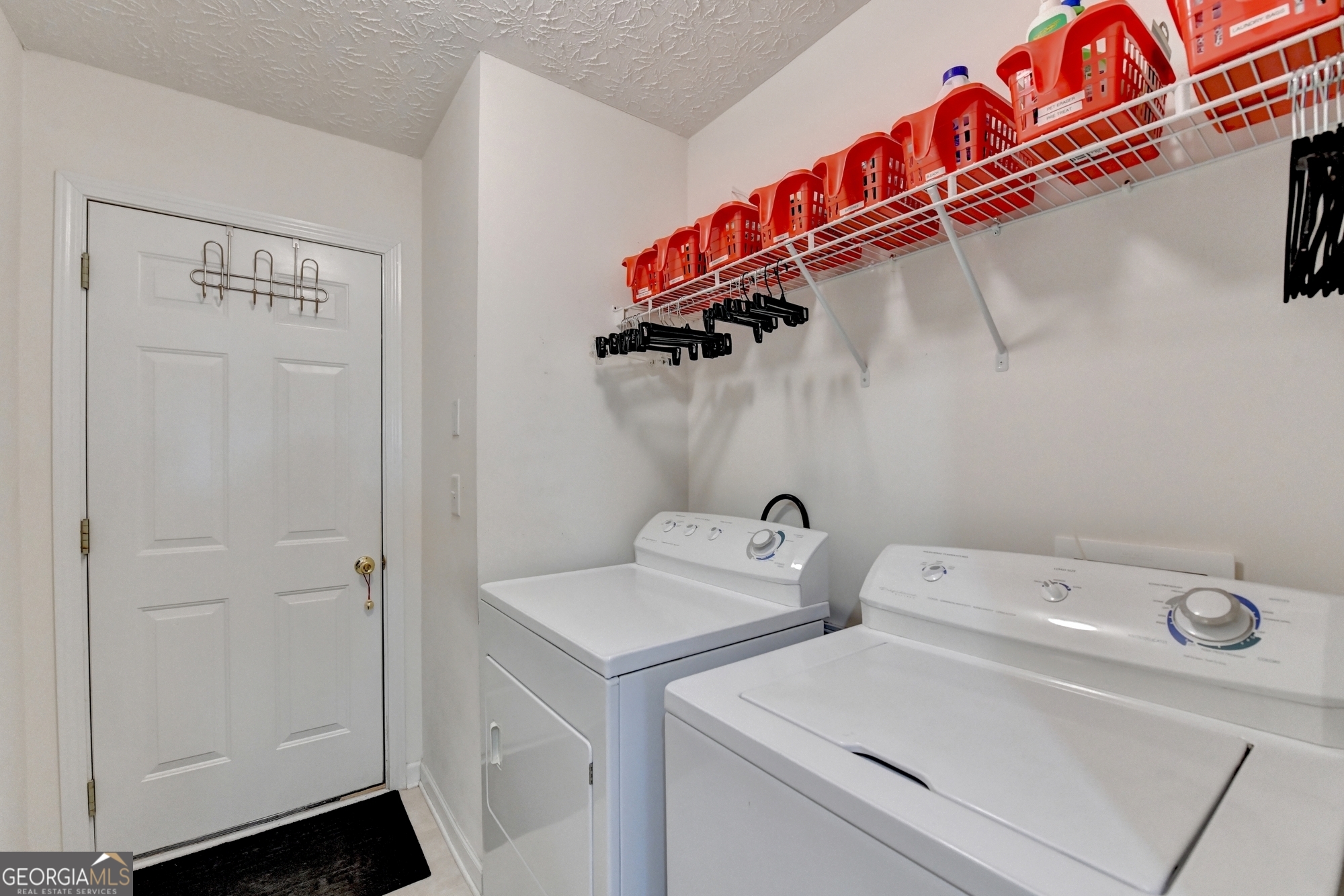 Loganville, Georgia 30052, United States, 3 Bedrooms Bedrooms, ,2 BathroomsBathrooms,Residential,Pending,18487