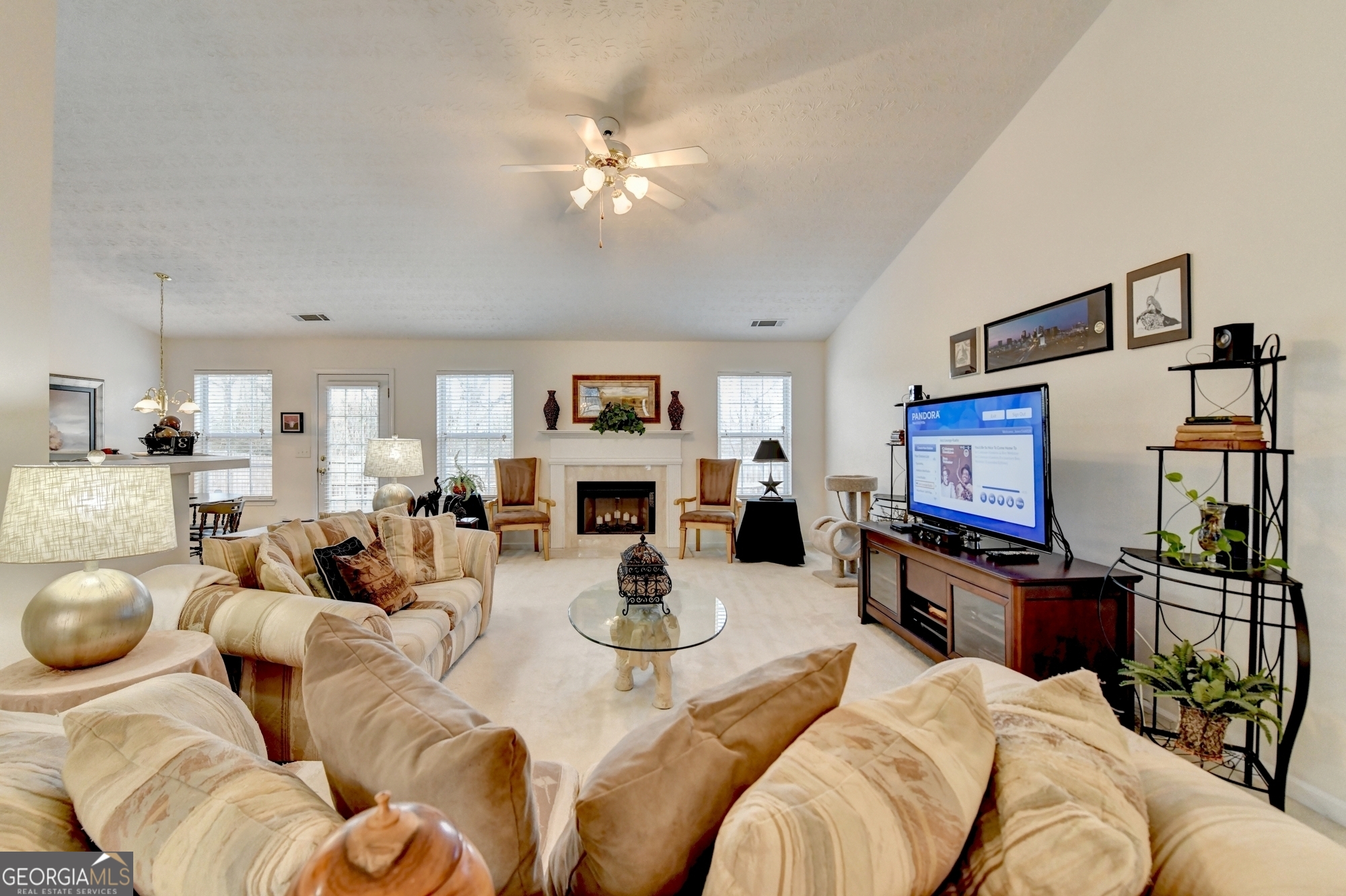 Loganville, Georgia 30052, United States, 3 Bedrooms Bedrooms, ,2 BathroomsBathrooms,Residential,Pending,18487