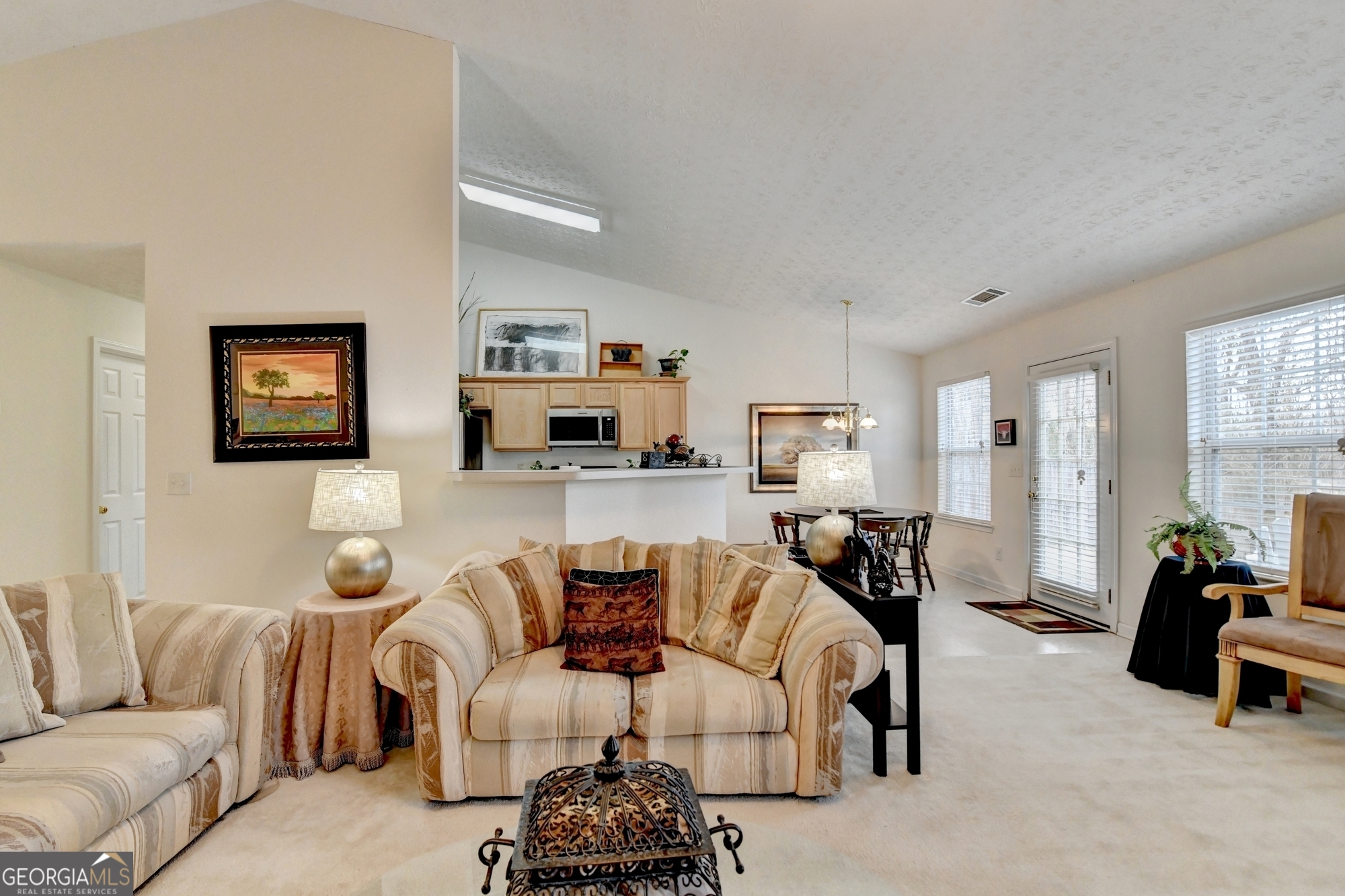 Loganville, Georgia 30052, United States, 3 Bedrooms Bedrooms, ,2 BathroomsBathrooms,Residential,Pending,18487