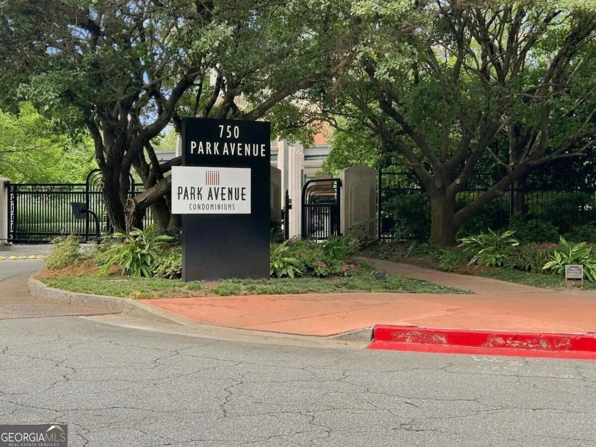 750 Park Avenue NE Unit 22W