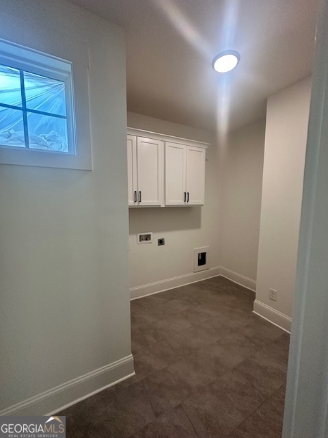 Fayetteville, Georgia 30215, United States, 4 Bedrooms Bedrooms, ,4 BathroomsBathrooms,Residential,Pending,21250