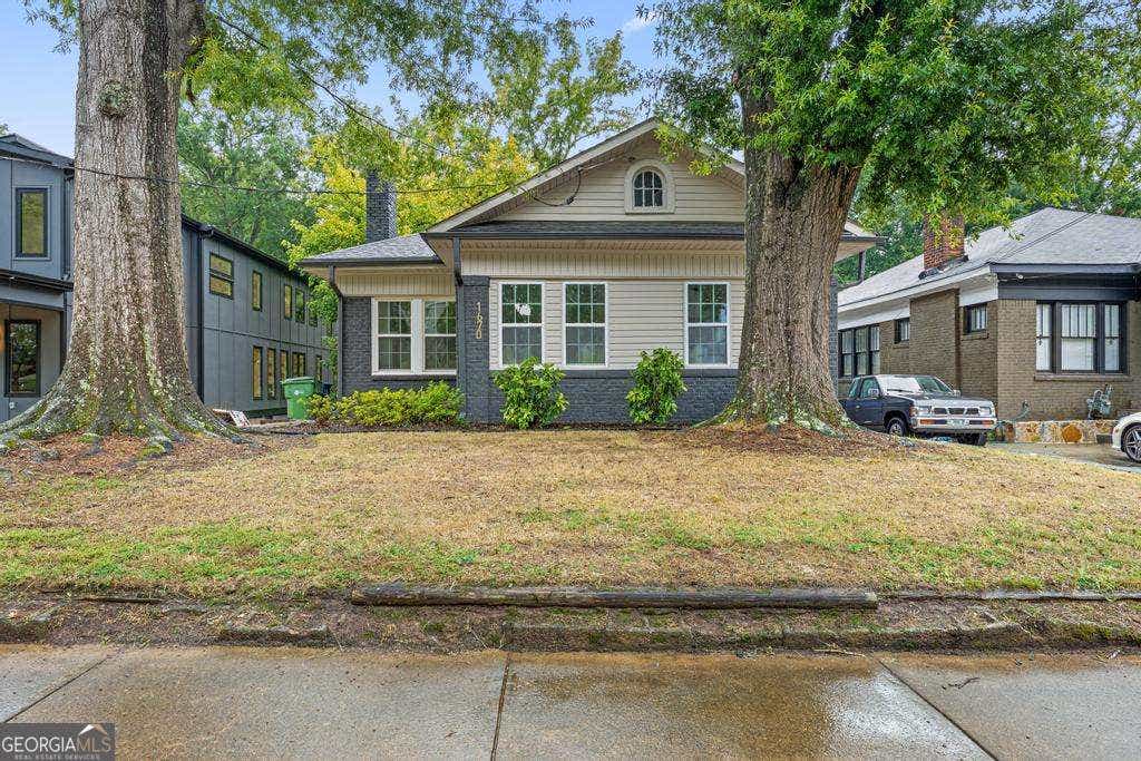 Photo of 1670 S Gordon Street SW, Atlanta, GA 30310 (MLS # 10819895)