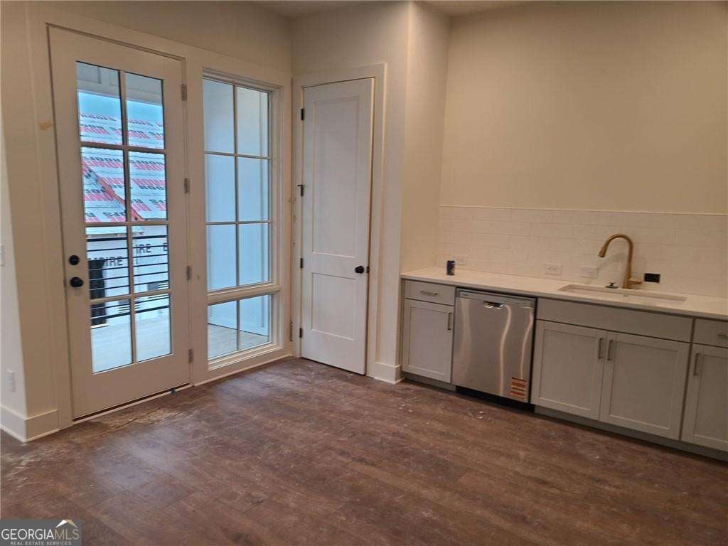 924 Hughley CIR 84