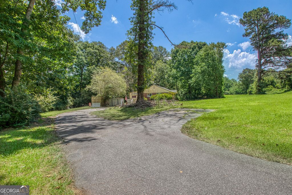 Photo of 219 Peters Road, Fayetteville, GA 30214 (MLS # 10810795)