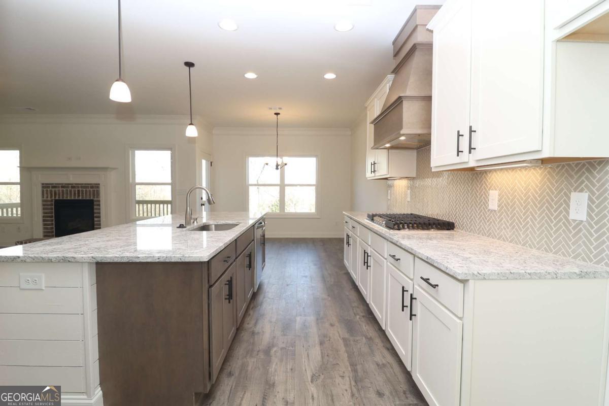 599 Calgary Downs DR