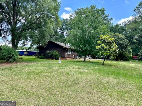 A home in Blackshear