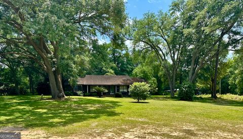 A home in Blackshear