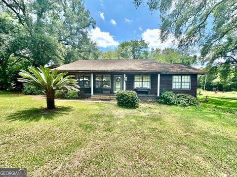 A home in Blackshear