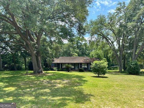 A home in Blackshear