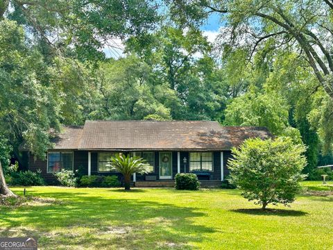 A home in Blackshear