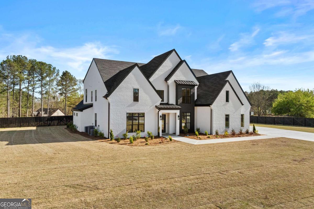 2485 Brooks RD