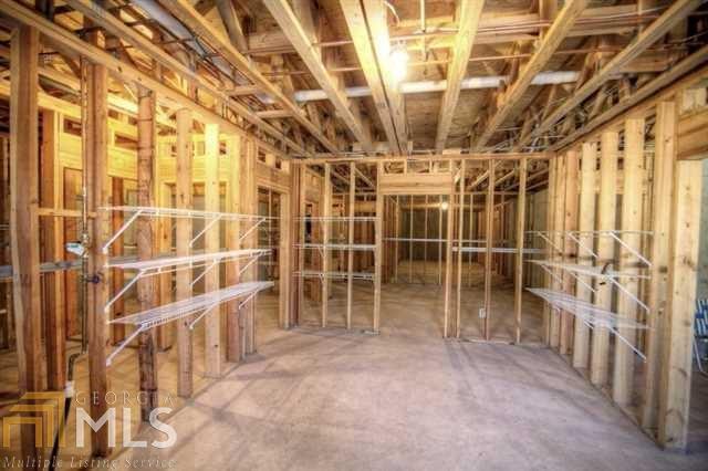 Royal Lakes - Residential