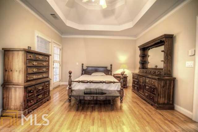 Royal Lakes - Residential