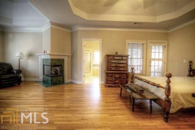 Royal Lakes - Residential