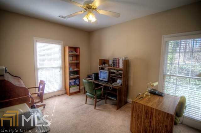 Royal Lakes - Residential