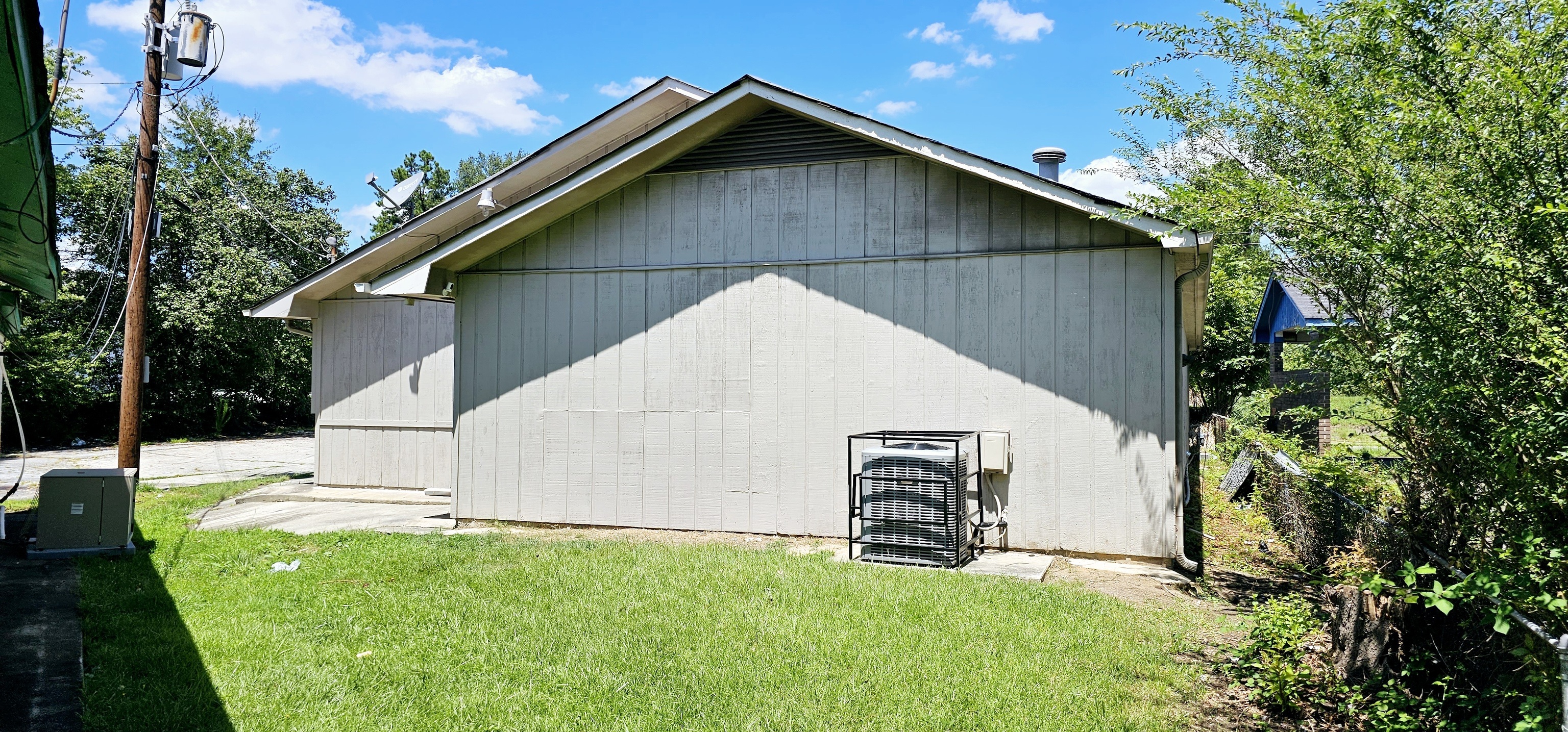 478 Upper Riverdale RD SW