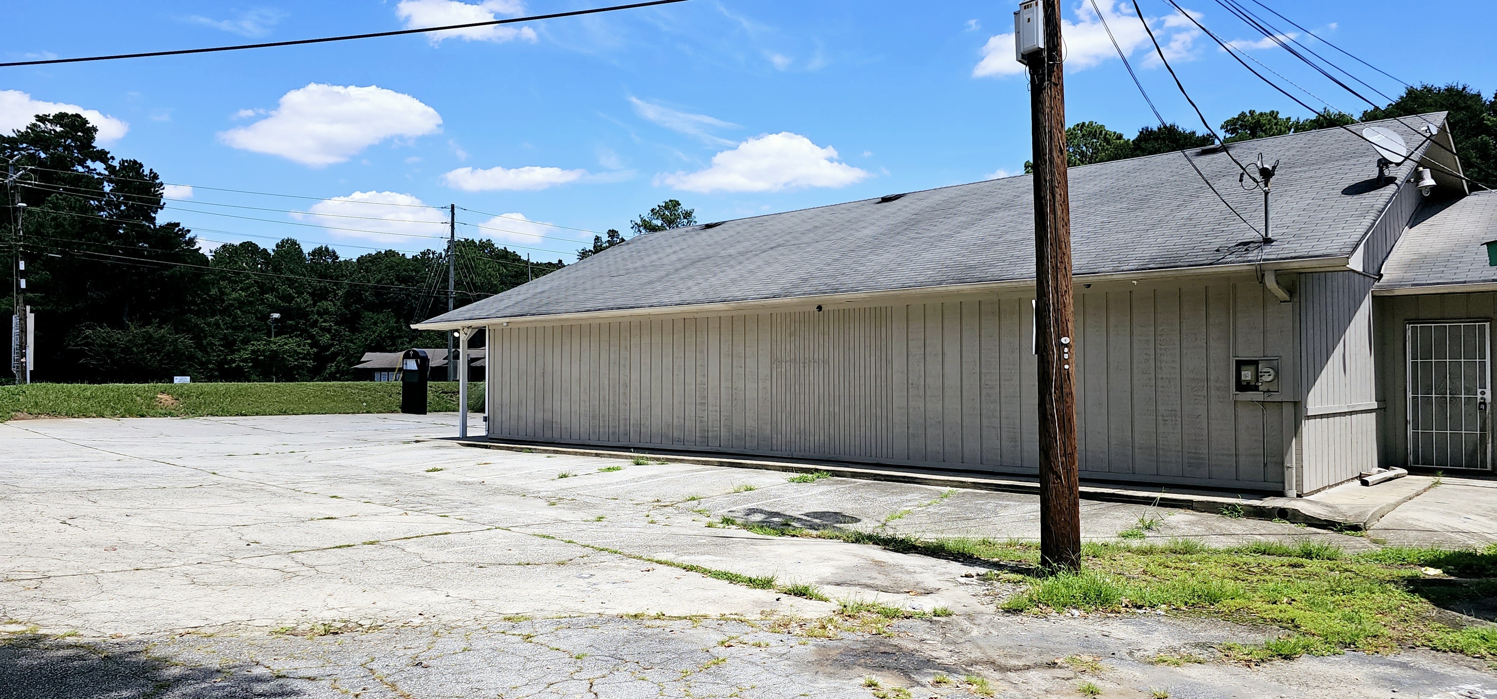 478 Upper Riverdale RD SW