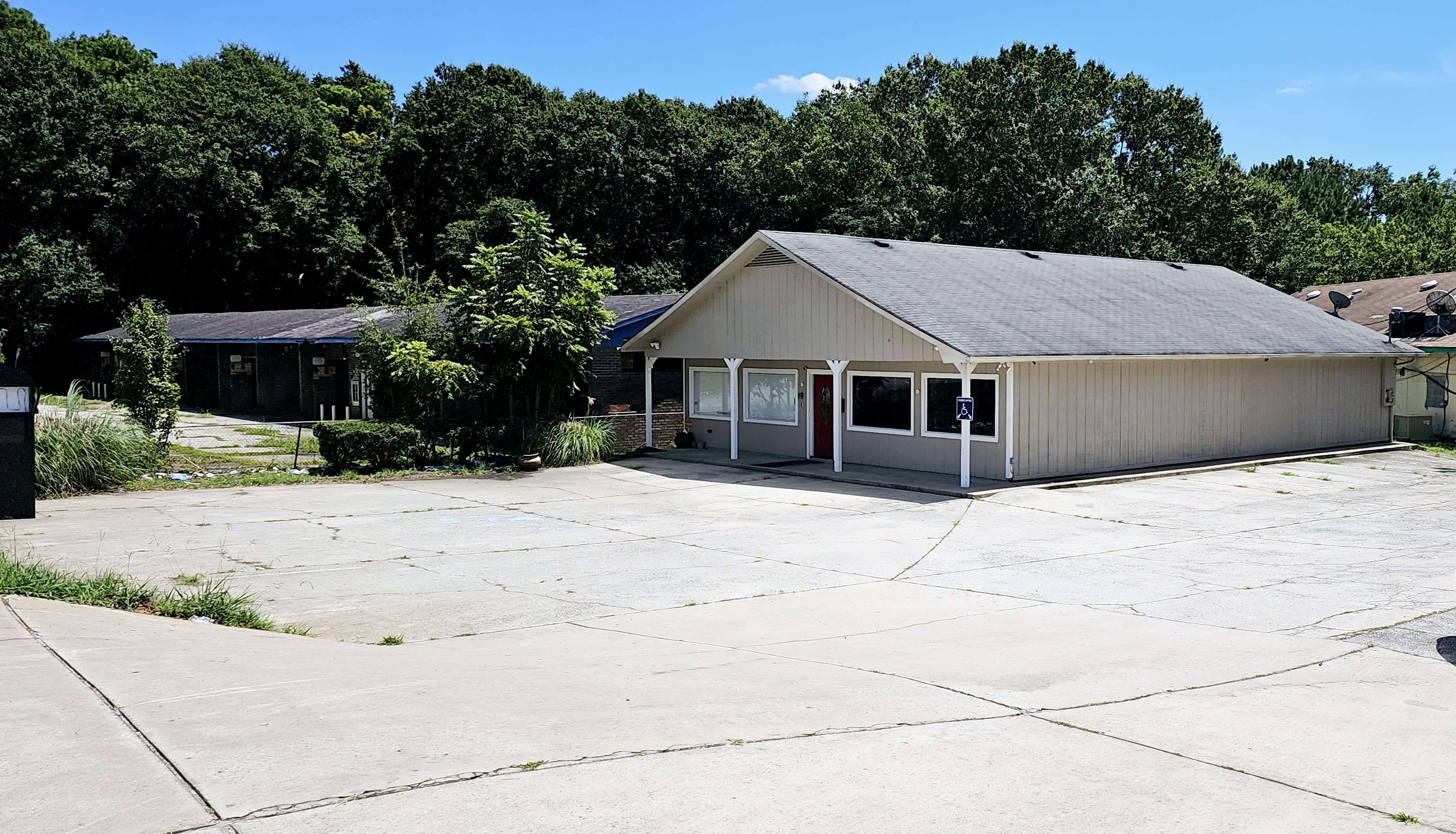 478 Upper Riverdale RD SW