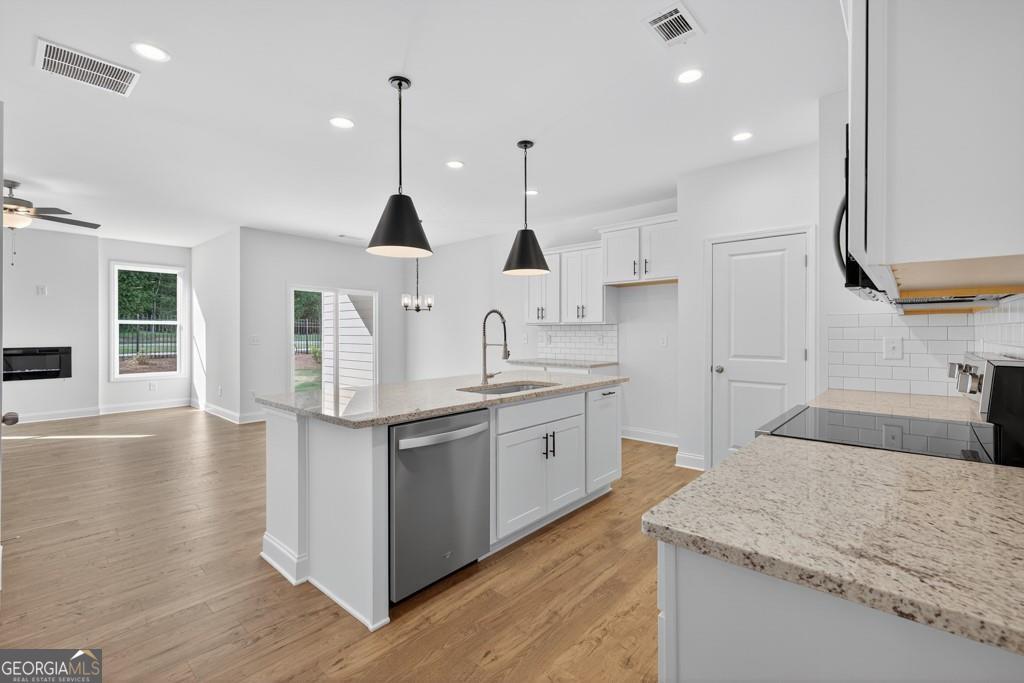 155 Windsor Park CT
