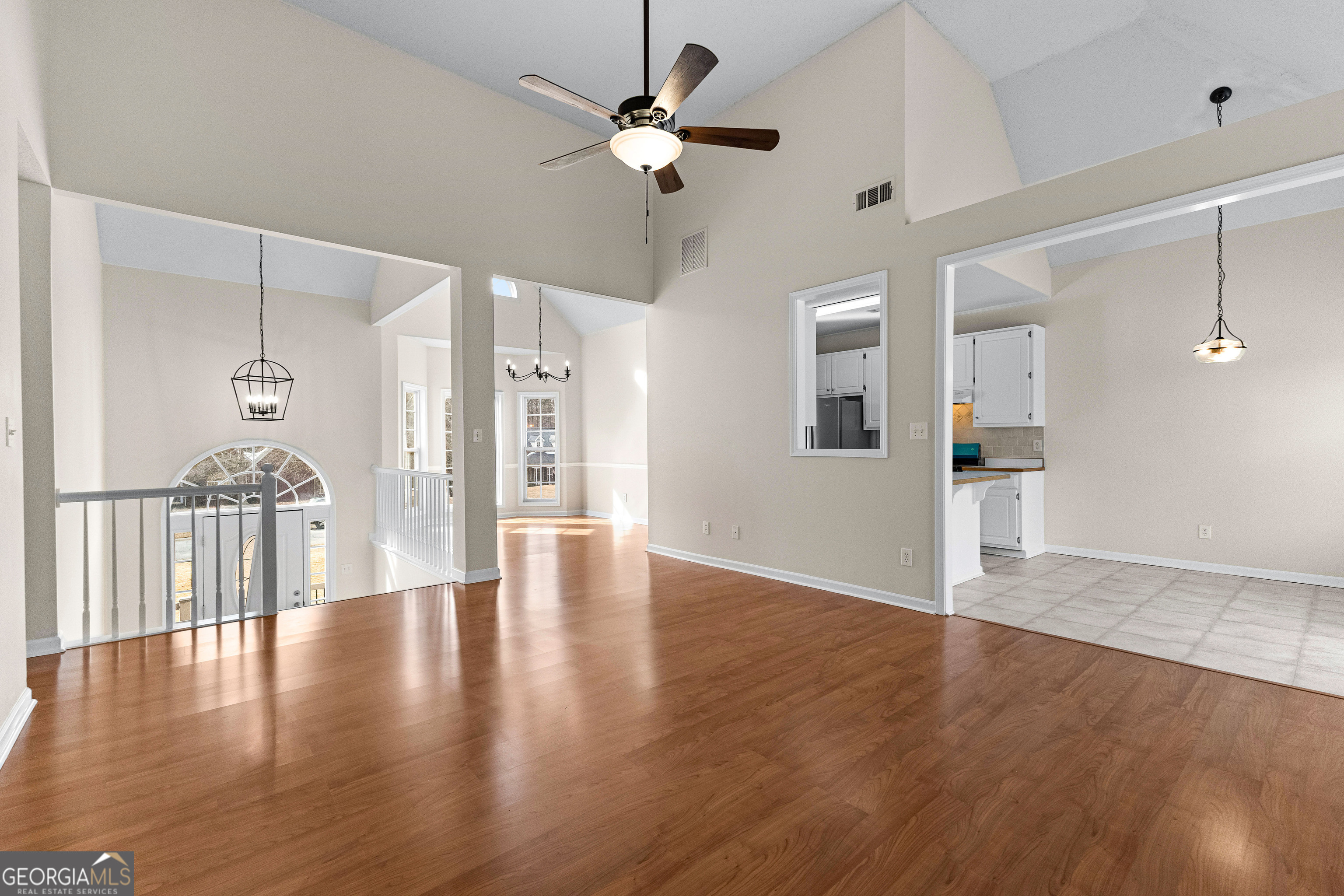 Newnan, Georgia 30265, United States, 3 Bedrooms Bedrooms, ,2 BathroomsBathrooms,Residential,Pending,18127