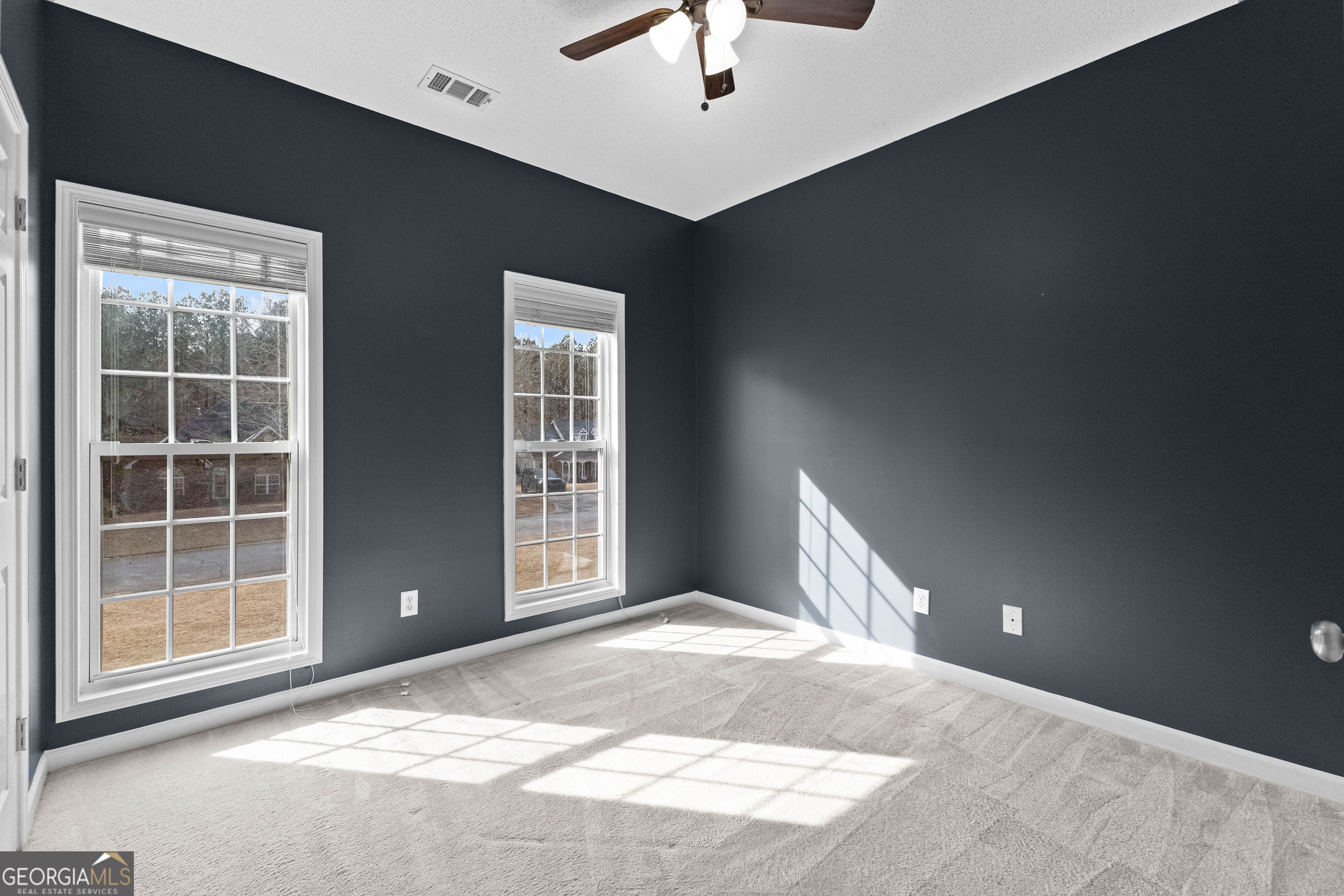 Newnan, Georgia 30265, United States, 3 Bedrooms Bedrooms, ,2 BathroomsBathrooms,Residential,Pending,18127