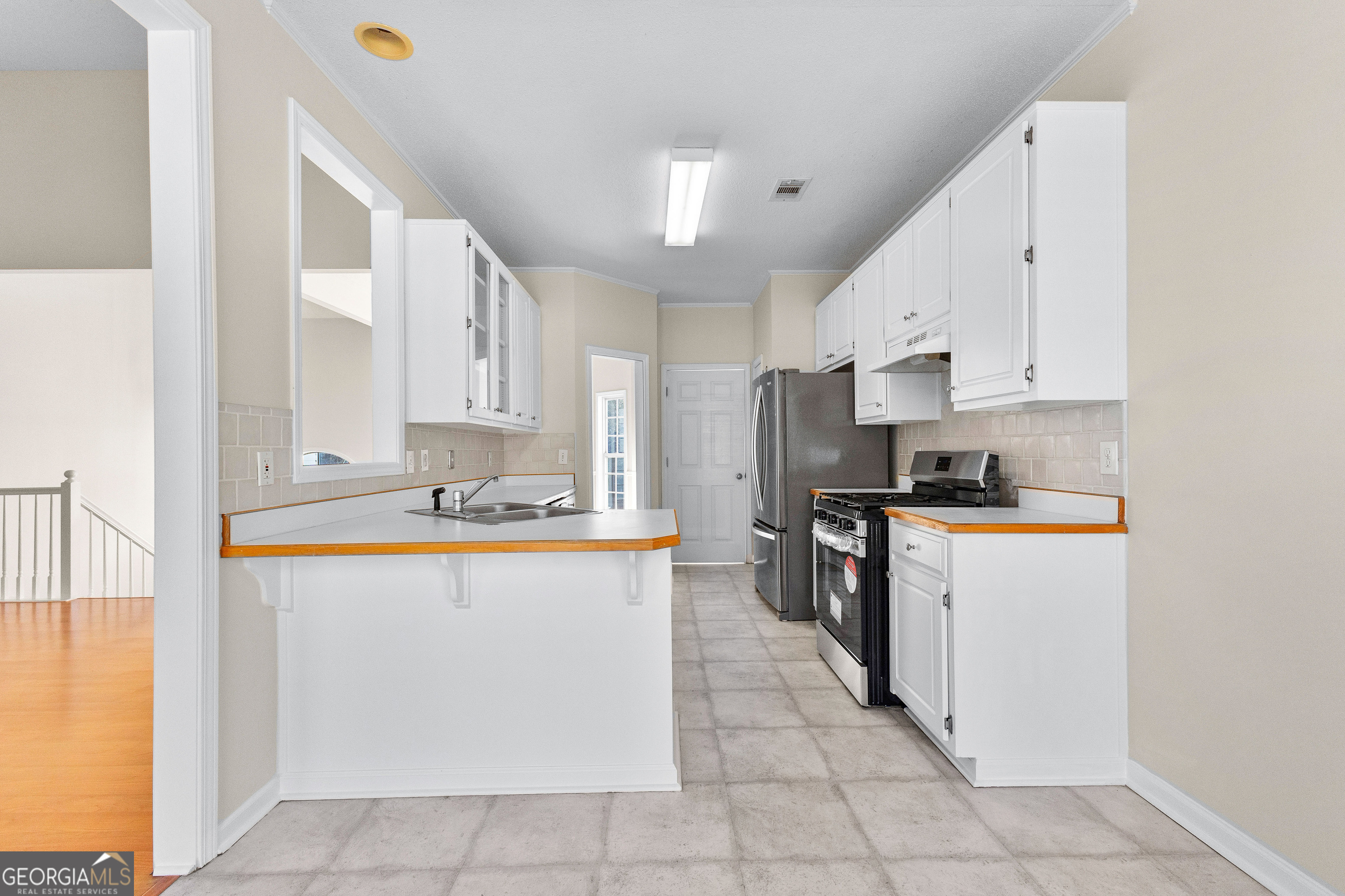 Newnan, Georgia 30265, United States, 3 Bedrooms Bedrooms, ,2 BathroomsBathrooms,Residential,Pending,18127