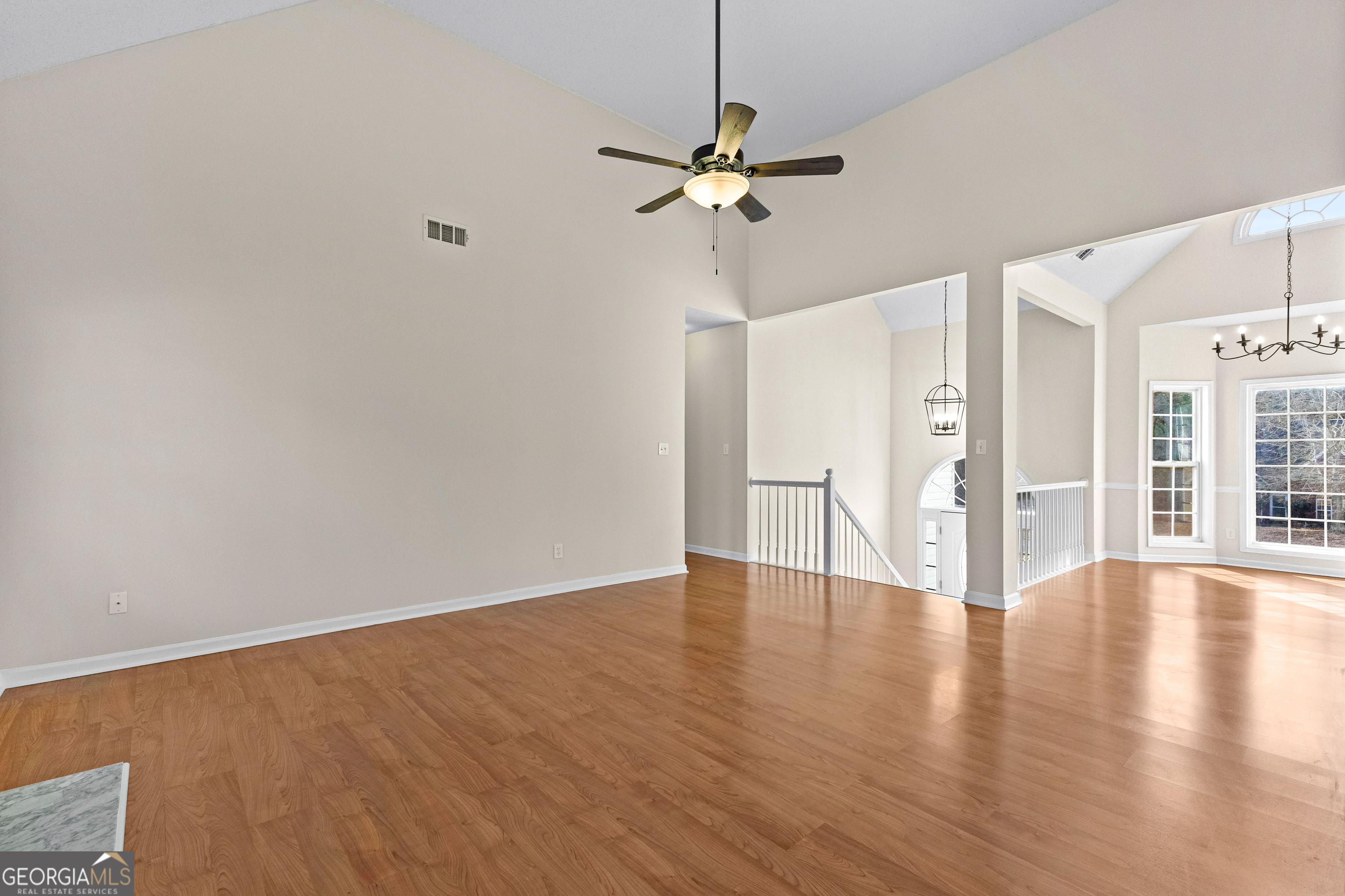 Newnan, Georgia 30265, United States, 3 Bedrooms Bedrooms, ,2 BathroomsBathrooms,Residential,Pending,18127