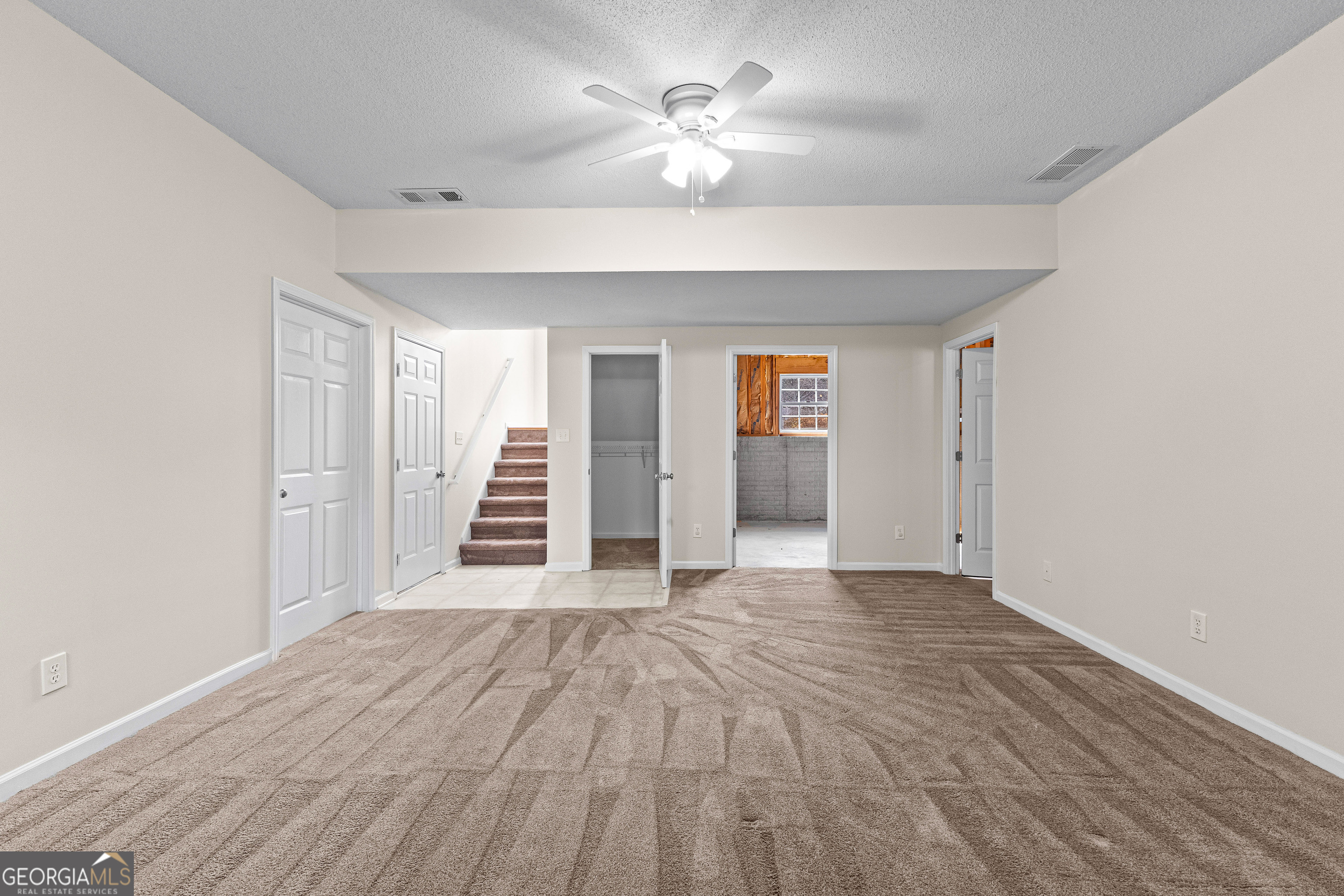 Newnan, Georgia 30265, United States, 3 Bedrooms Bedrooms, ,2 BathroomsBathrooms,Residential,Pending,18127