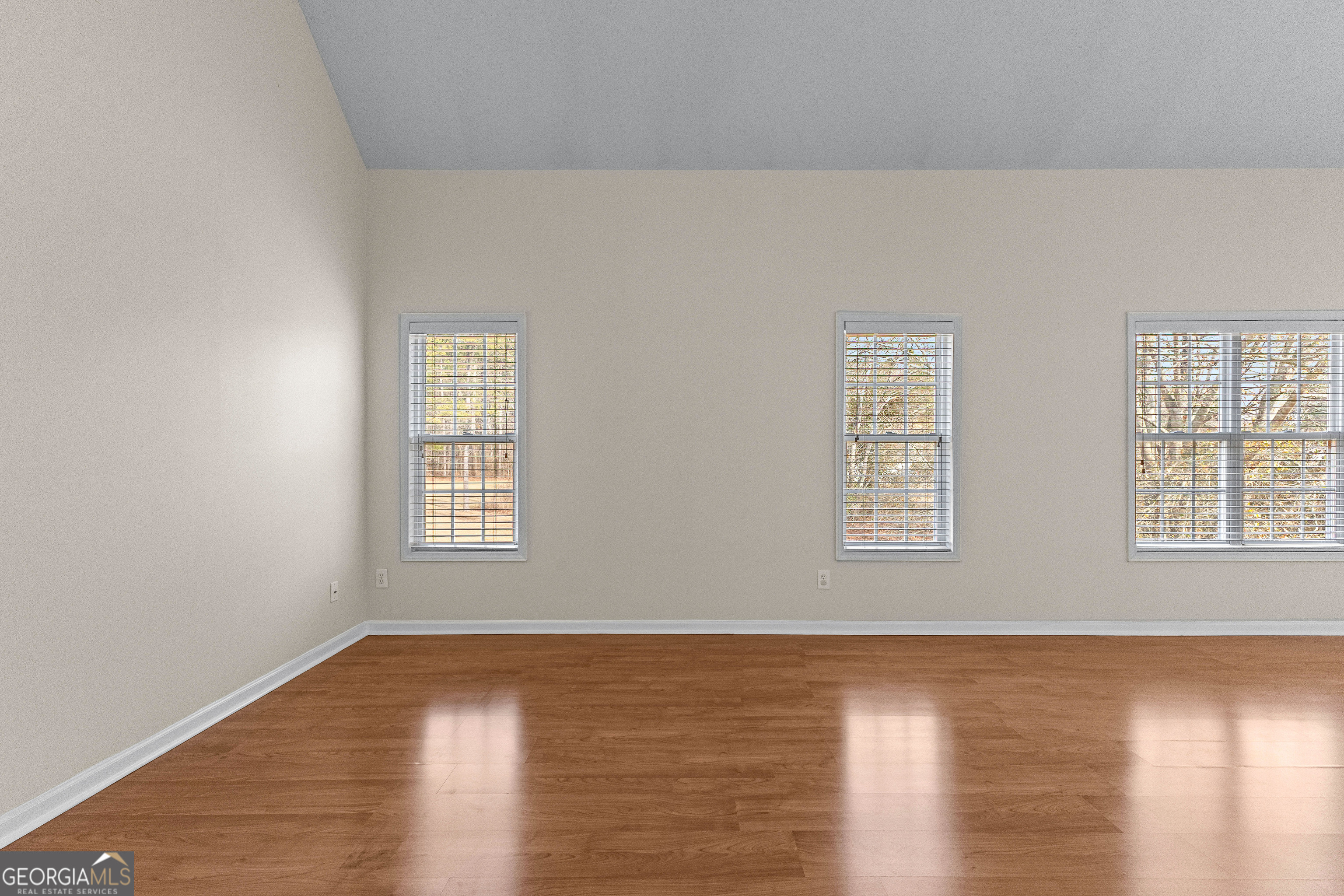 Newnan, Georgia 30265, United States, 3 Bedrooms Bedrooms, ,2 BathroomsBathrooms,Residential,Pending,18127