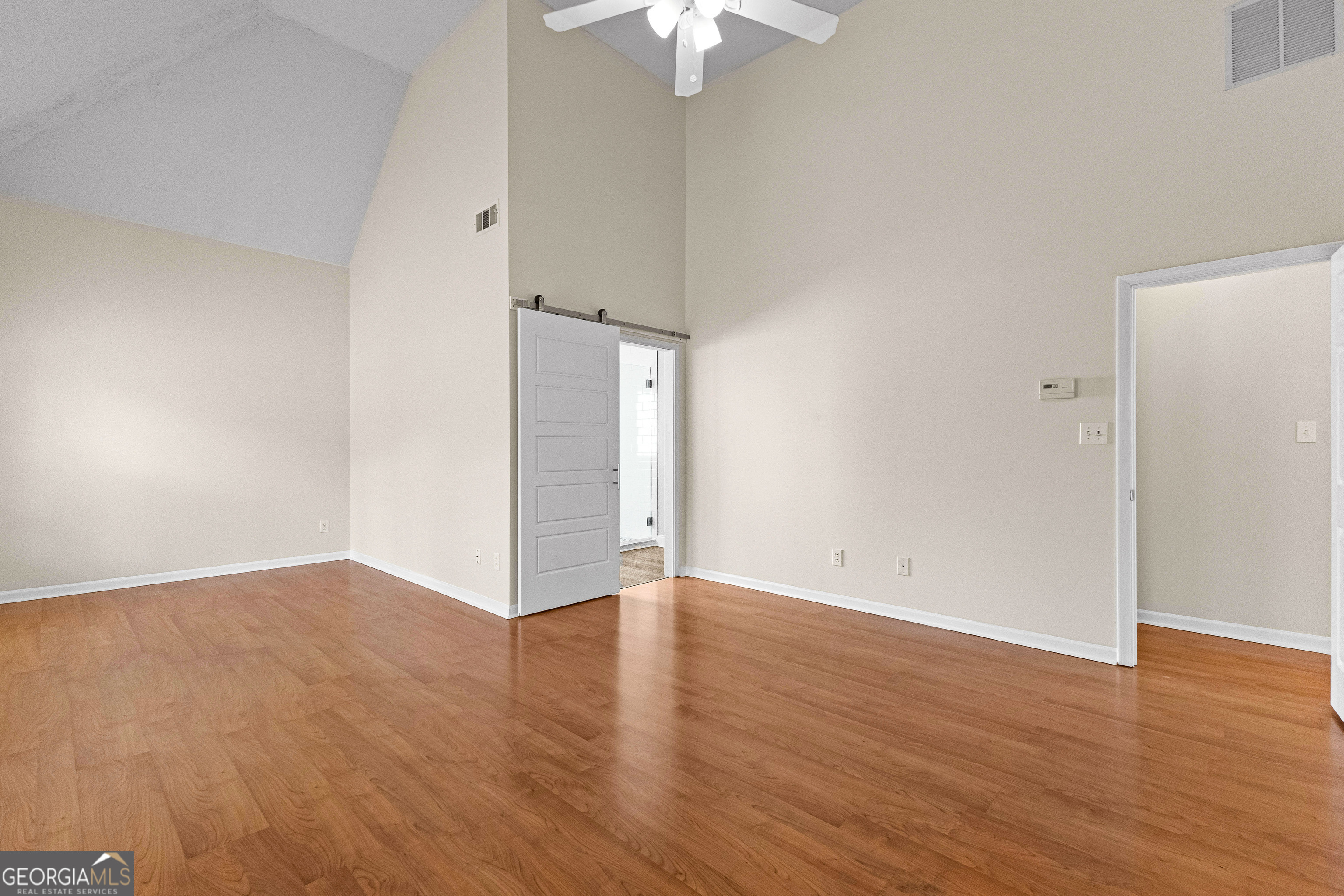 Newnan, Georgia 30265, United States, 3 Bedrooms Bedrooms, ,2 BathroomsBathrooms,Residential,Pending,18127