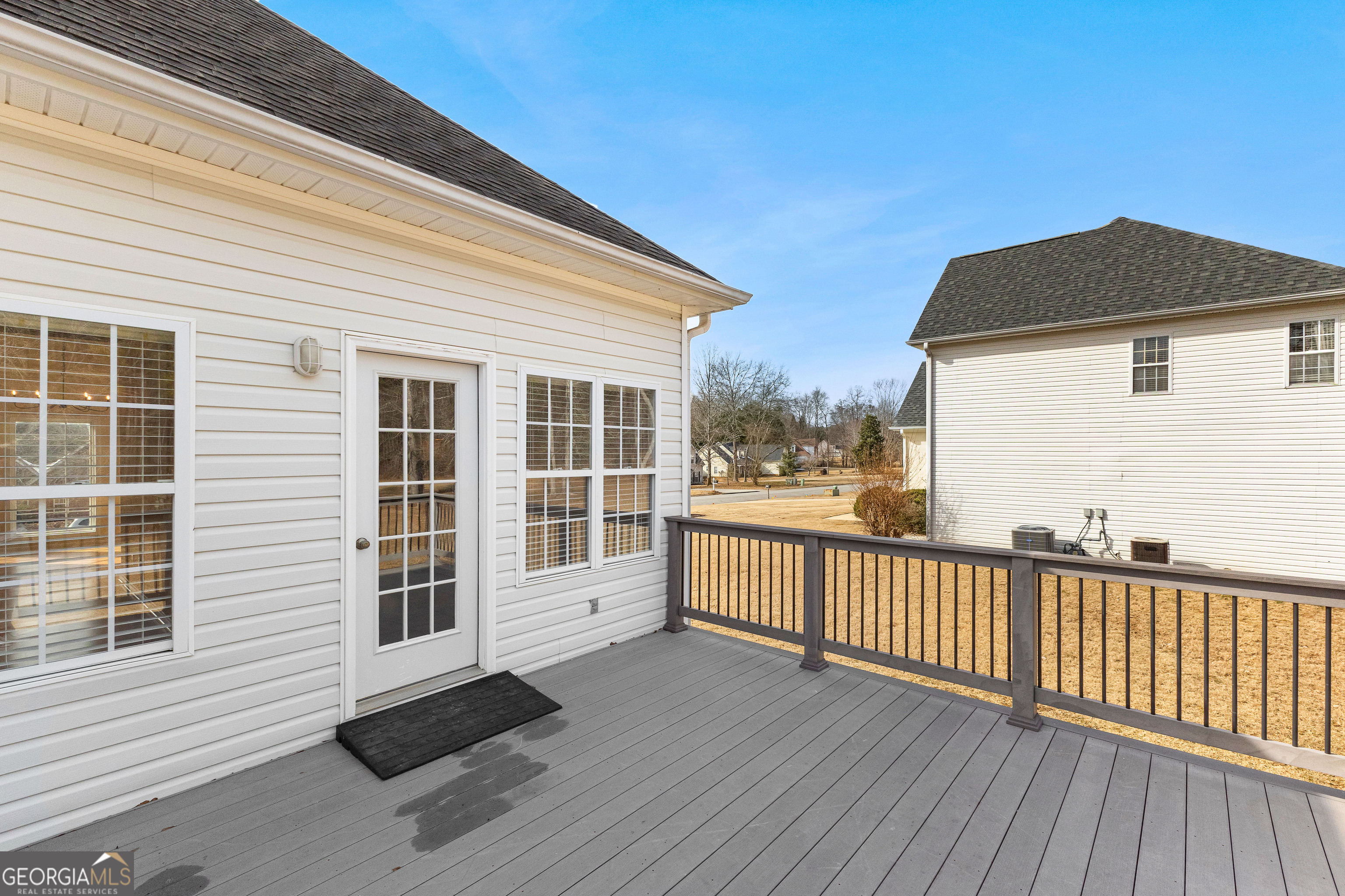 Newnan, Georgia 30265, United States, 3 Bedrooms Bedrooms, ,2 BathroomsBathrooms,Residential,Pending,18127