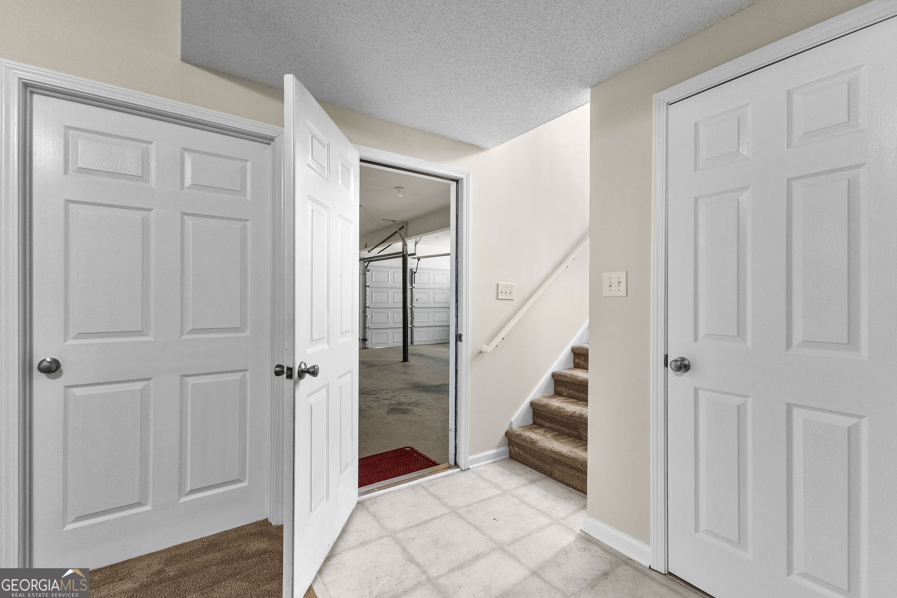 Newnan, Georgia 30265, United States, 3 Bedrooms Bedrooms, ,2 BathroomsBathrooms,Residential,Pending,18127