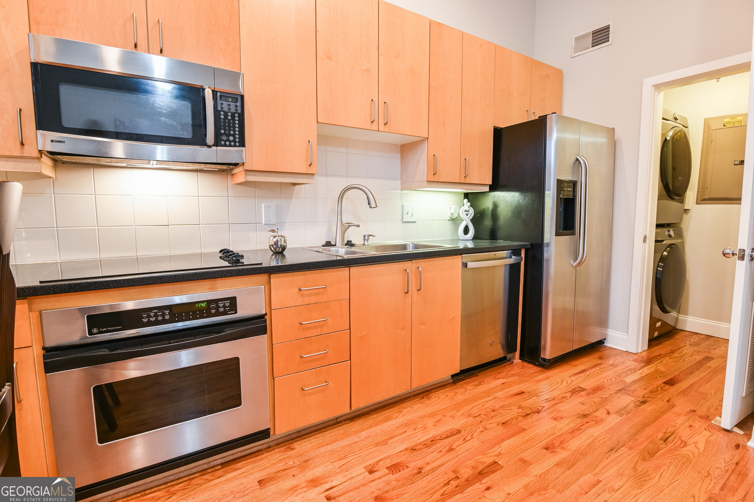 401 10th ST NW APT B104