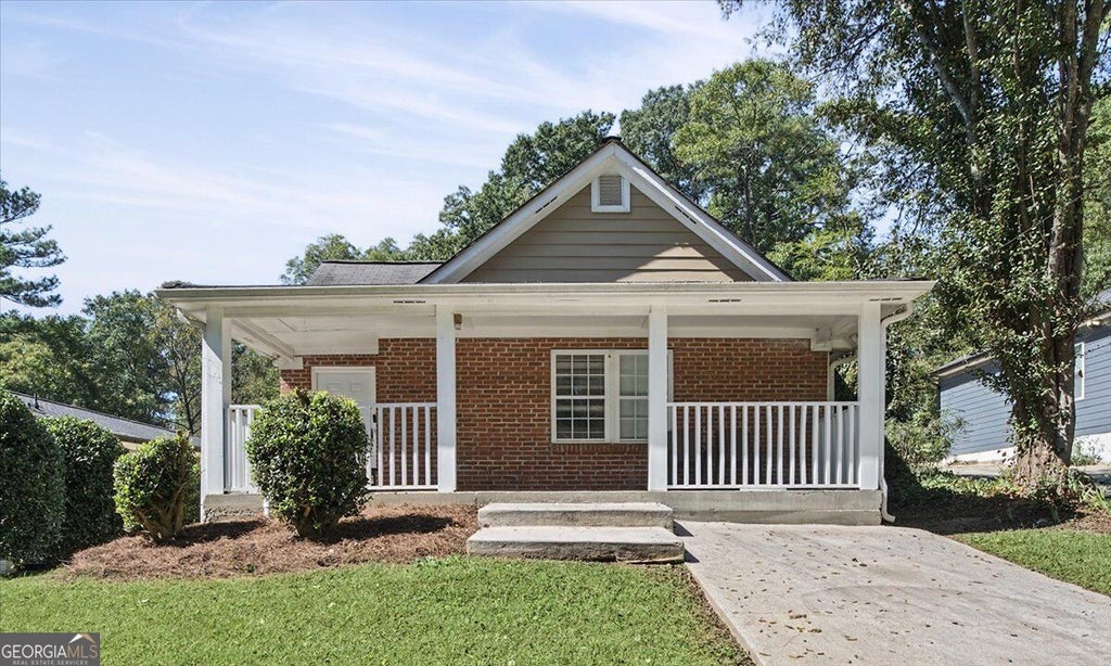 Photo of 283 Barfield Avenue SW, Atlanta, GA 30310 (MLS # 10868722)