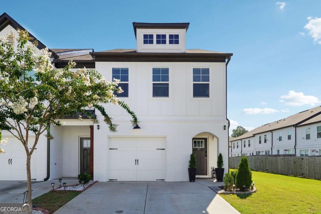 Photo of 162 Auburn Run Lane, Auburn, GA 30011 (MLS # 10741197)