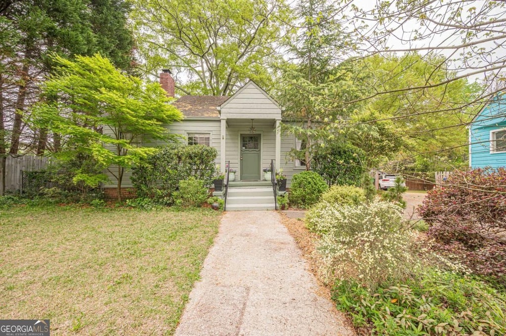 Photo of 712 Berkeley Avenue NW, Atlanta, GA 30318 (MLS # 10871099)