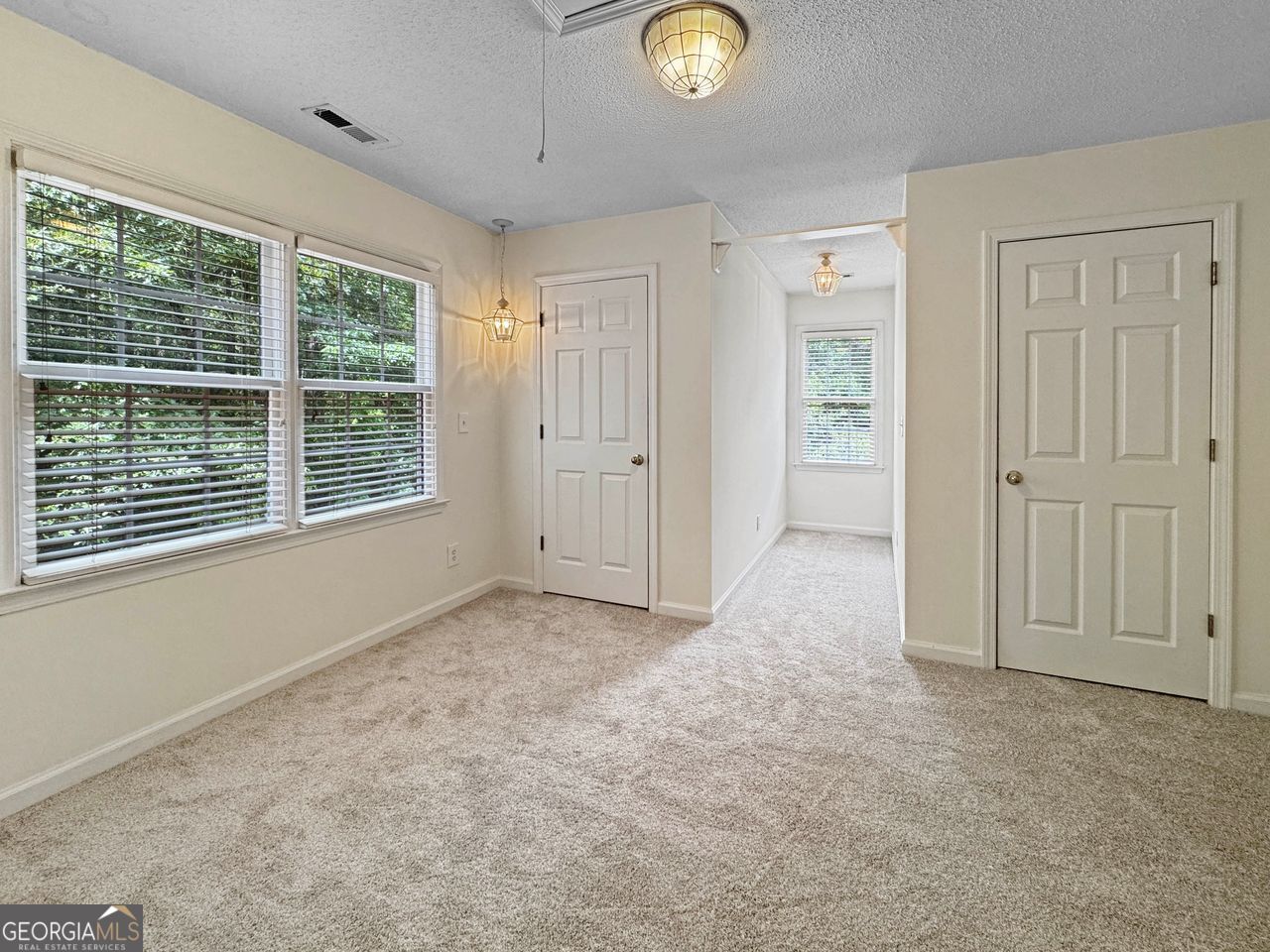 Newnan, Georgia 30263, United States, 3 Bedrooms Bedrooms, ,3 BathroomsBathrooms,Residential,Active,178493