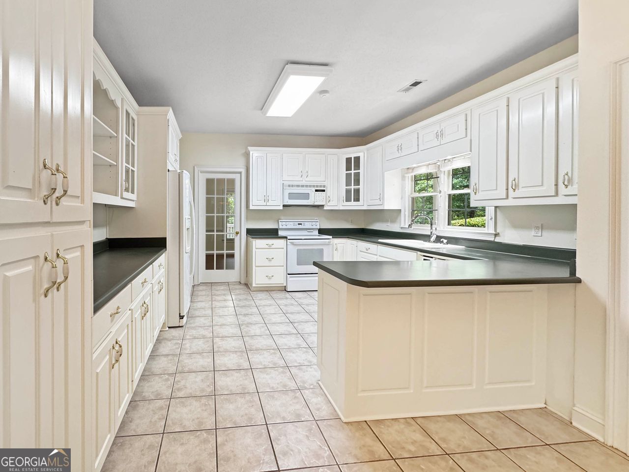 Newnan, Georgia 30263, United States, 3 Bedrooms Bedrooms, ,3 BathroomsBathrooms,Residential,Active,178493