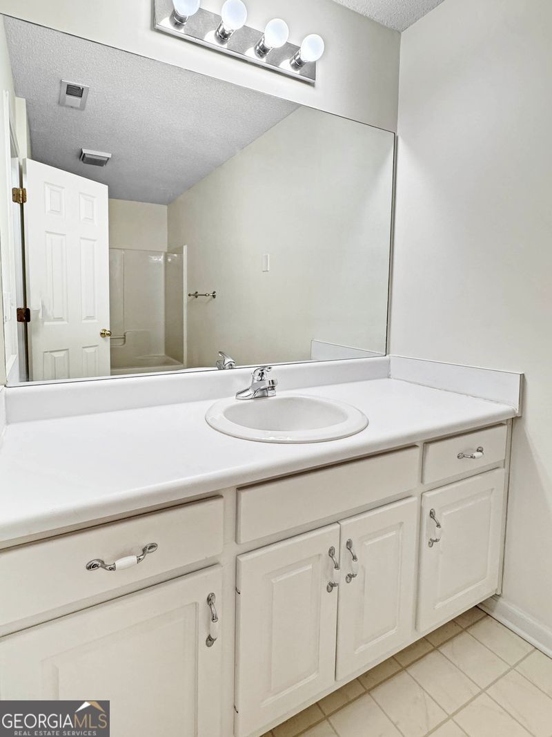 Newnan, Georgia 30263, United States, 3 Bedrooms Bedrooms, ,3 BathroomsBathrooms,Residential,Active,178493