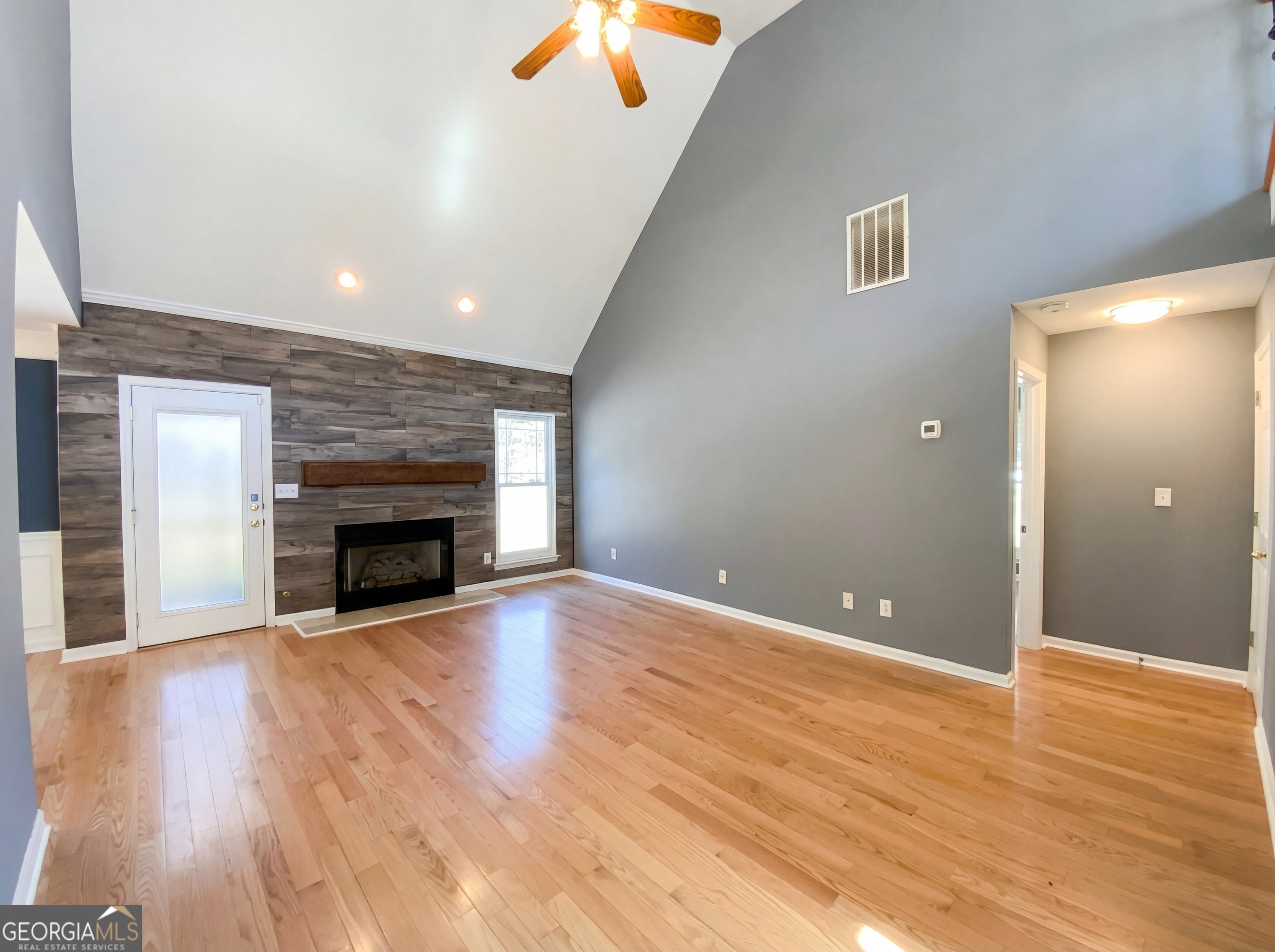123 King Richard DR