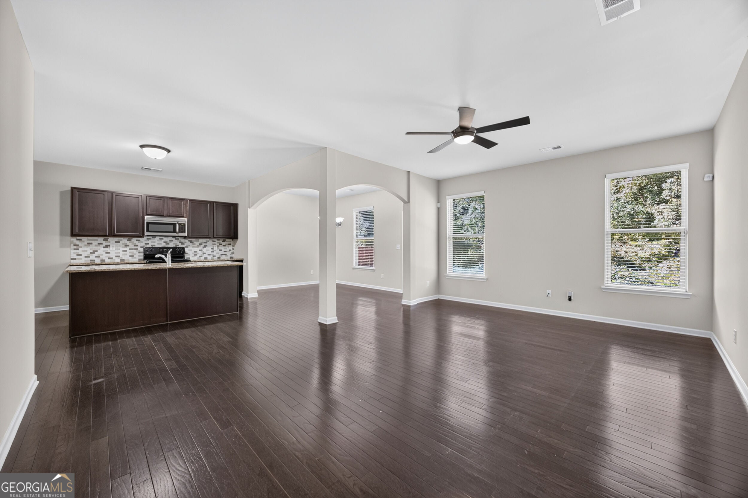 7113 Creeksong DR
