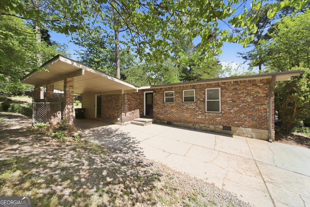 Photo of 2432 Woodacres Road NE, Atlanta, GA 30345 (MLS # 10737336)