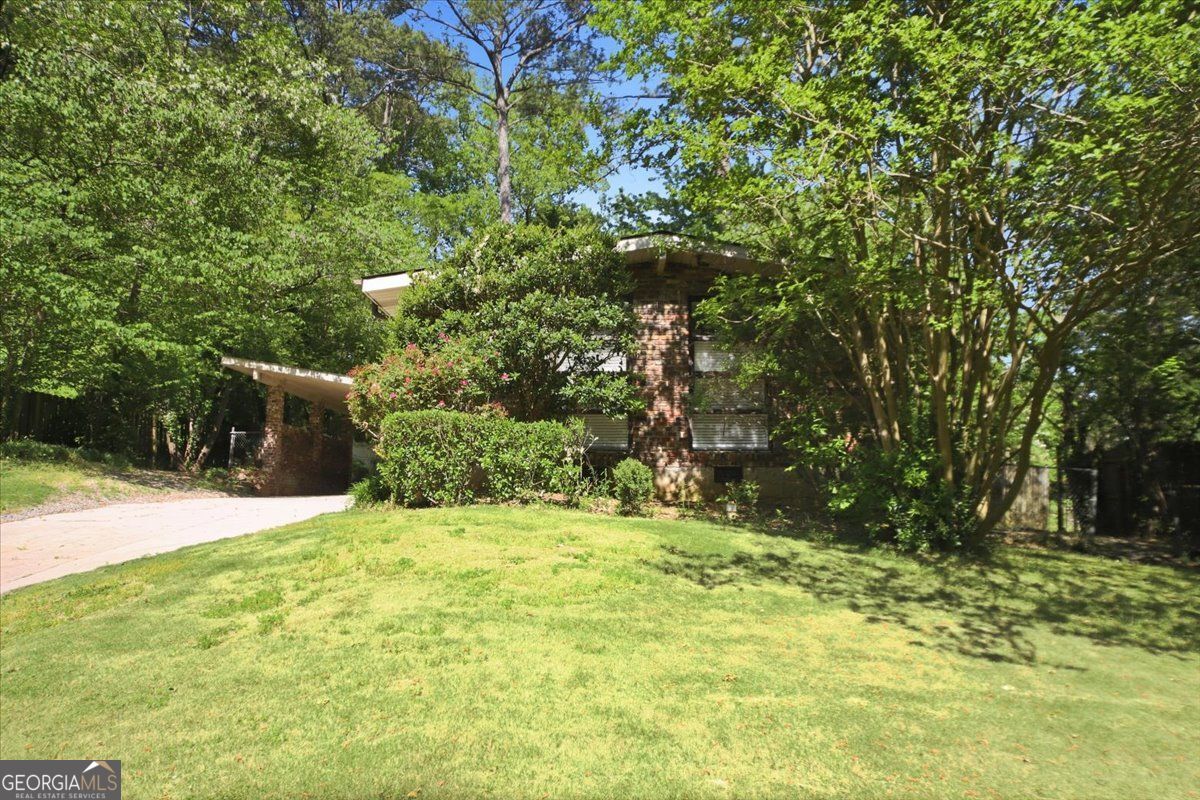 2432 Woodacres RD NE